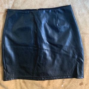 Talula (Aritzia) Vegan leather mini skirt